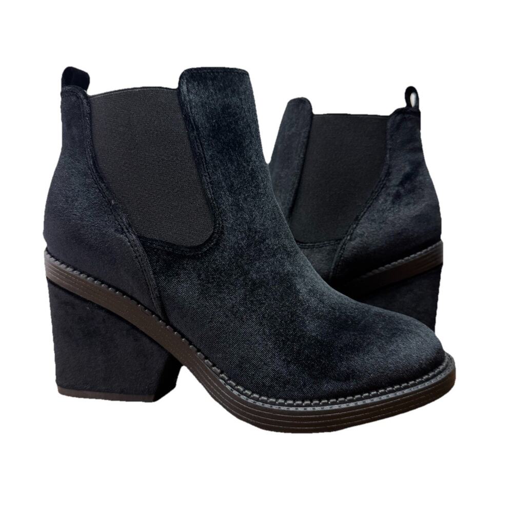Black Faux Suede Ankle Boots Sz 9 Slip On Block Heel Booties Womens Qupid NEW